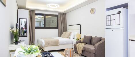 Két bảo mật tại phòng, bàn ủi/dụng cụ ủi quần áo