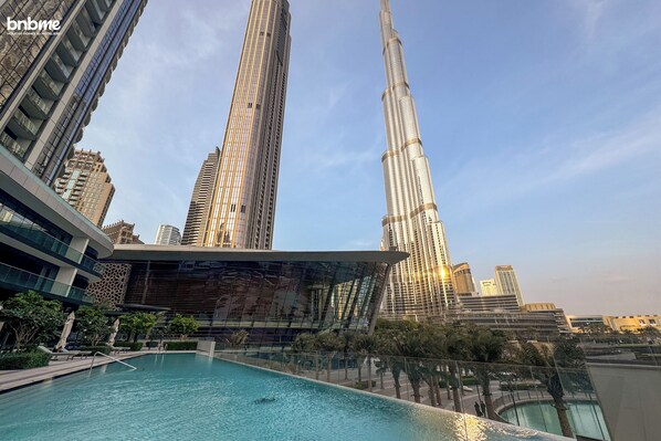 Outdoor pool - bnbme - Grande Residences - 2 BDR (Dubai)