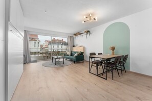 Interior - Lilyta B201 - Beautifully renovated studio 130 m from the beach. (De Haan)