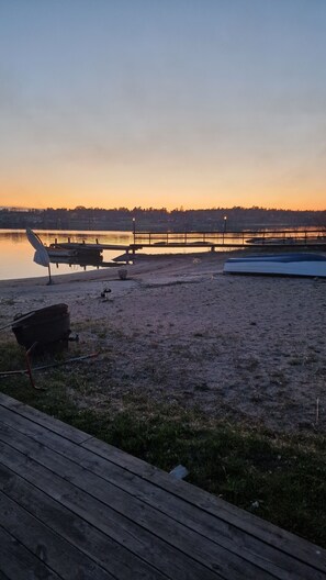 Beach - Lake plot with rural location (Stockholms län)