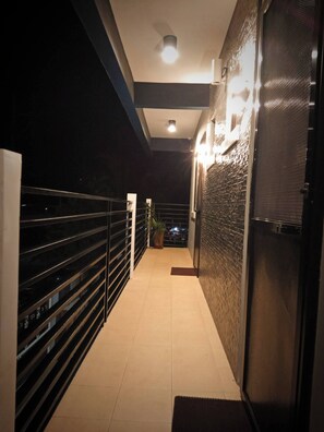 Room, Multiple Bedrooms, Balcony | Balcony