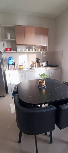 Room-affordable Room With Full Kitchen i