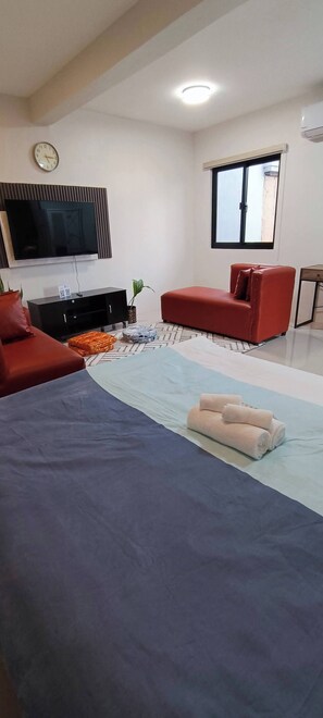 Room, Multiple Bedrooms, Balcony | 1 bedroom