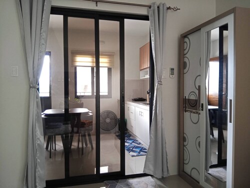 Room-affordable Room With Full Kitchen i