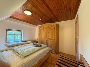 3 bedrooms, desk, WiFi, bed sheets - Fischerhuus am Darß - Baltic Sea Bodden incl. parking and wLAN - Baltic Sea vacation in the (Fuhlendorf)