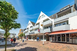 Exterior - Schaumkrönchen - Apartment Schaumkrönchen: Close to the beach with balcony. (Sylt)