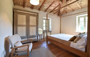 6 bedrooms, travel cot, free WiFi - Stunning Home In Poppi (Poppi)