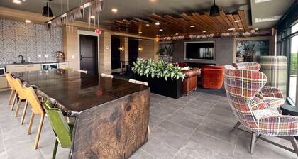 Mountain Lines & Slatted Calm | Cozy Modern Loft