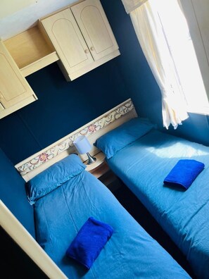 3 habitaciones, internet y ropa de cama