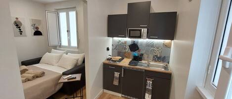 1 chambre, fer et planche à repasser, accès Internet, draps fournis