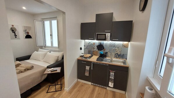 1 bedroom, iron/ironing board, Internet, bed sheets