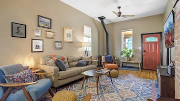 House, Patio | Living area