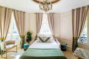Apartment, City View | Living area | Offices - Merveil Luxury Suites - Ours I-II (Paris)