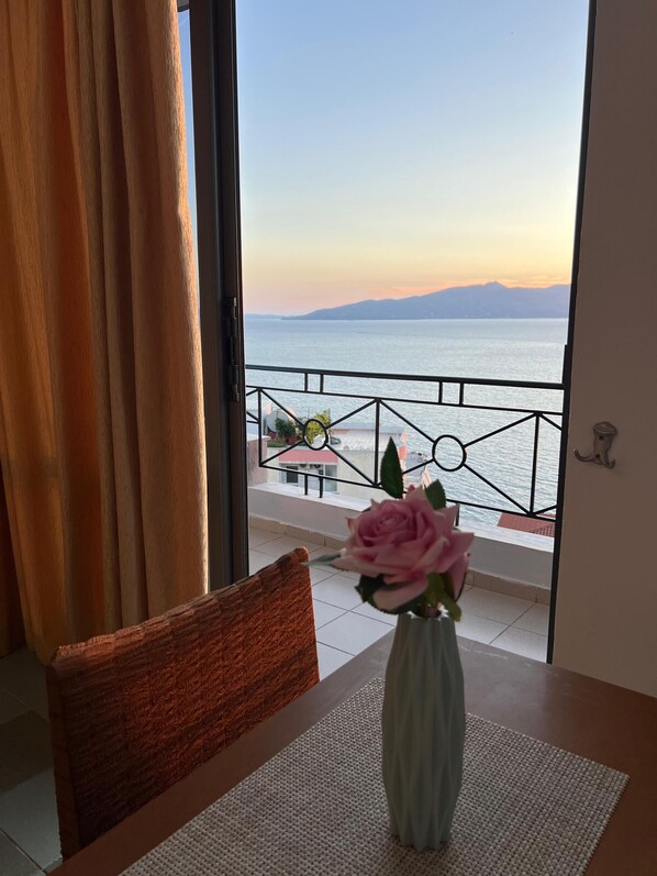 Ropa de cama hipoalergénica, wifi gratis, ropa de cama