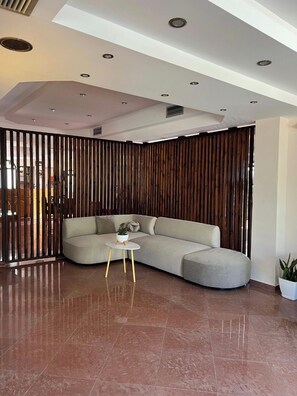 Interior - Blue Waves Hotel & Suites (Sarandë)