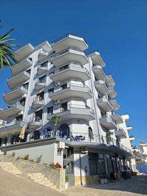 Exterior - Blue Waves Hotel & Suites (Sarandë)