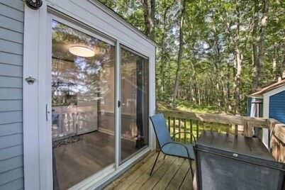 Tiny Cottage Near Everything 10