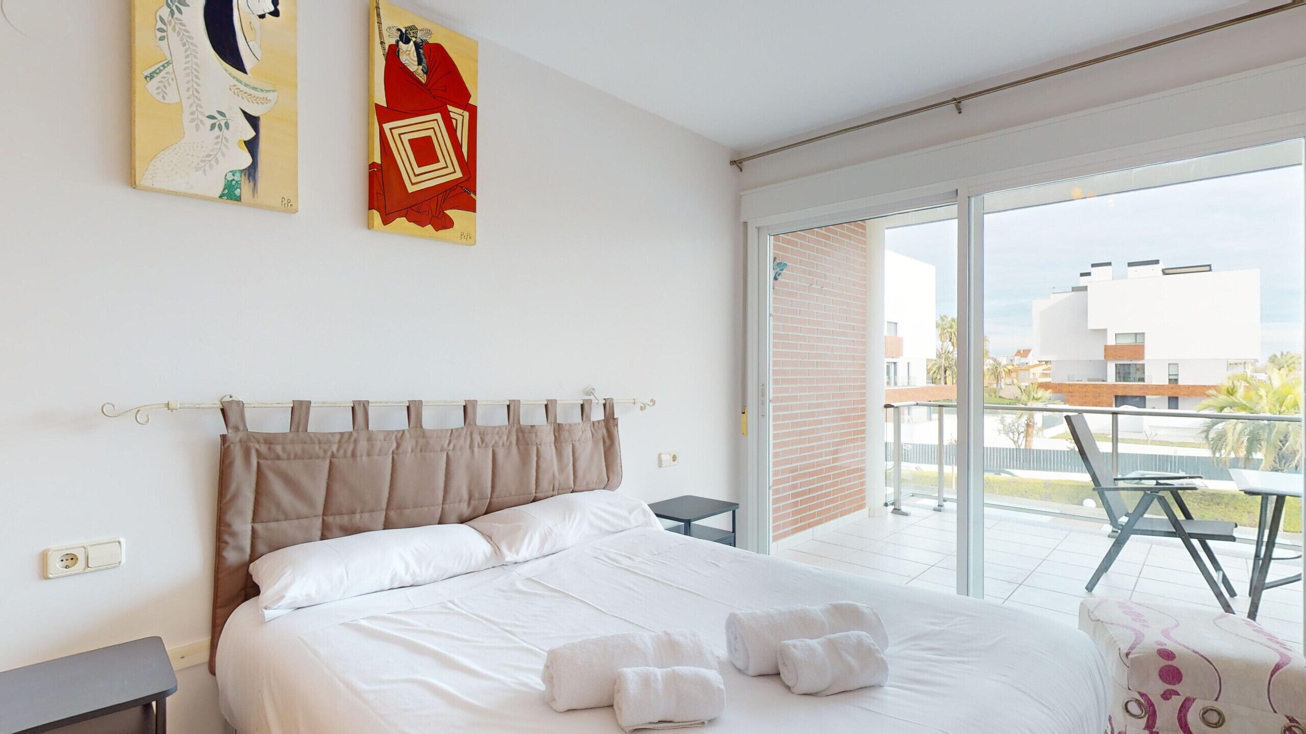 1 chambre, fer et planche à repasser, Wi-Fi gratuit, draps fournis