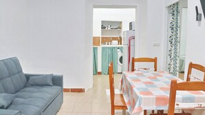 Interior - El patio de Tarifa . (Tarifa)