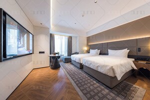 Superior Twin Room | Desk, laptop workspace, free WiFi