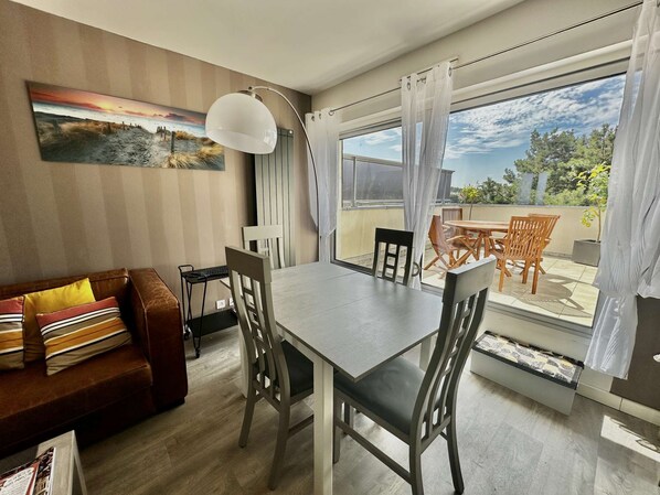 تناول الطعام