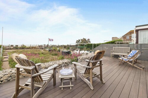 Stunning Beachfront Bungalow  Ocean Views & BBQ