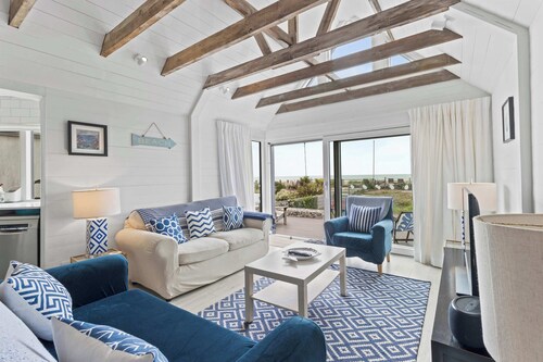 Beachfront Bungalow with Sea View