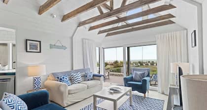 Beachfront Bungalow with Sea View