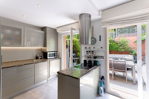 Les Villas De Mandelieu by Halldis