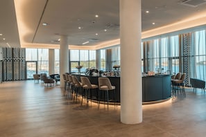 2 bars/lounges, beach bar