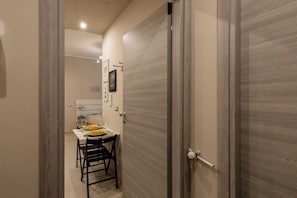 Studio Classique, vue ville | Wi-Fi gratuit, draps fournis