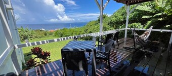 Enjoy the island time of Ishigaki Island, a healing private house for rent.