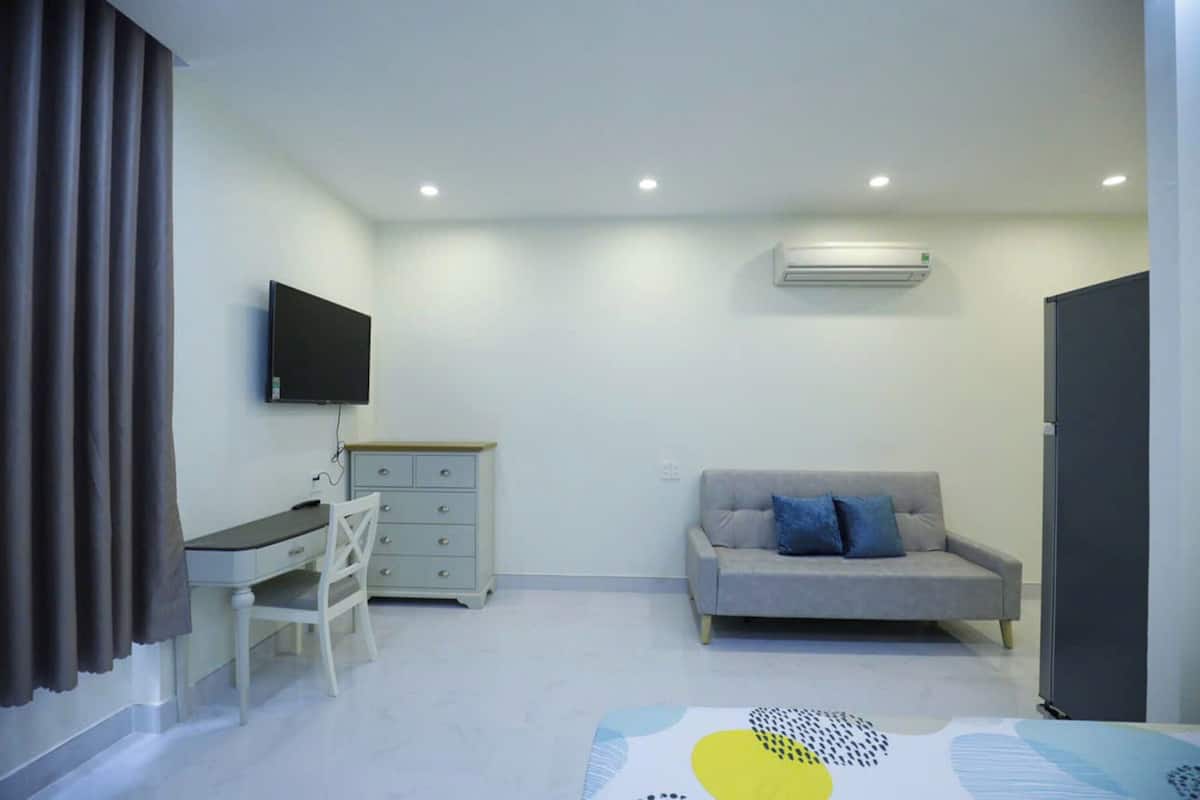 Desk, free WiFi, bed sheets