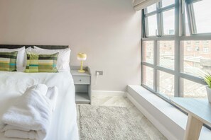 2 dormitorios, tabla de planchar con plancha, wifi y ropa de cama