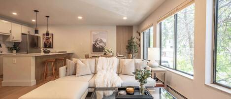 TV, aparelho de som, escritórios