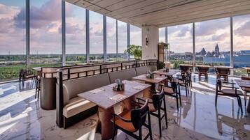 Desayuno buffet diario (CNY 198 por persona)