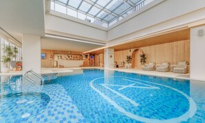 Piscine couverte