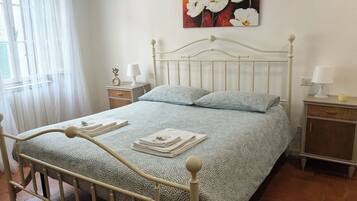 2 Schlafzimmer, Reisekinderbett, kostenloses WLAN, BettwÀsche
