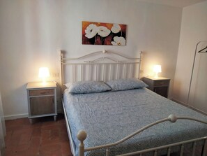 2 chambres, lit parapluie, Wi-Fi gratuit, draps fournis