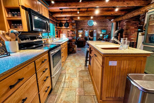 Refrigerador, microondas, horno, placa de cocina