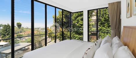 Villa, 3 Bedrooms, City View | Desk, laptop workspace, iron/ironing board, free WiFi