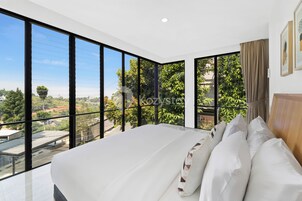 Villa, 3 Bedrooms, City View | Desk, laptop workspace, iron/ironing board, free WiFi