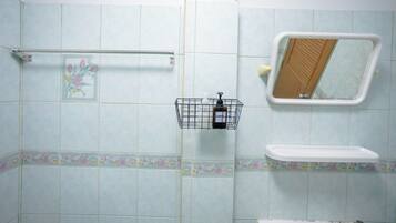 Studio | Bathroom