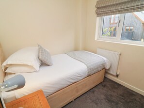 4 bedrooms, individually decorated, individually furnished - James Ville Marina Lodge 14 (Brigg)