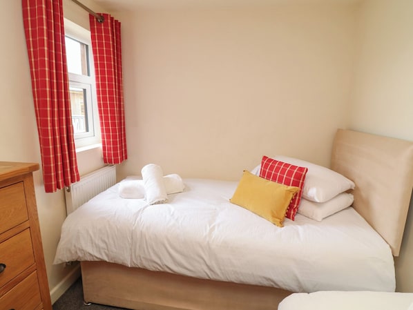 5 bedrooms, individually decorated, individually furnished