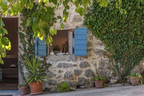 Standaard huis, meerdere slaapkamers, uitzicht op zee (La Rocca Duo - Hidden In Istria) | Details aan de buitenkant