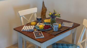 Standard House, Multiple Bedrooms, Sea Facing (La Rocca Duo - Hidden In Istria) | Dining room