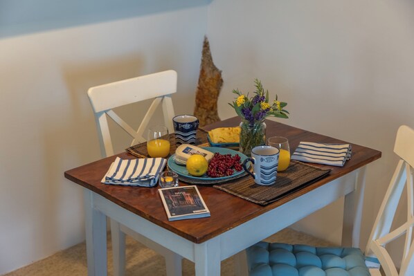 Standard House, Multiple Bedrooms, Sea Facing (La Rocca Duo - Hidden In Istria) | Dining room