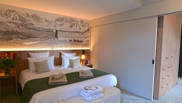 Family Suite | In-room safe, blackout drapes, soundproofing, iron/ironing board