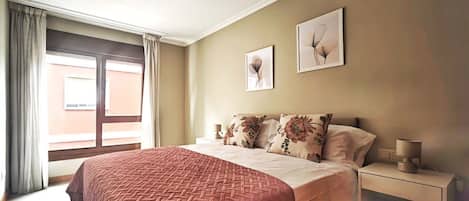 1 bedroom, iron/ironing board, travel crib